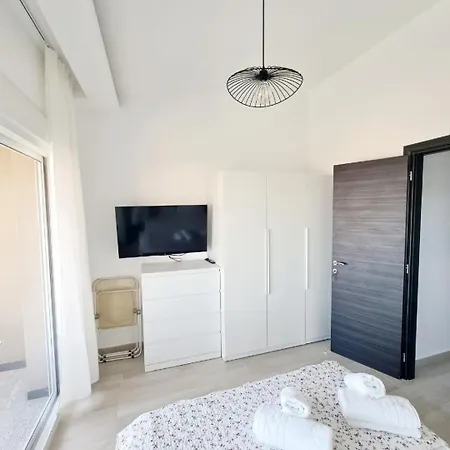 Nana's Seaview Apartamento PalaiónTsiflíkion