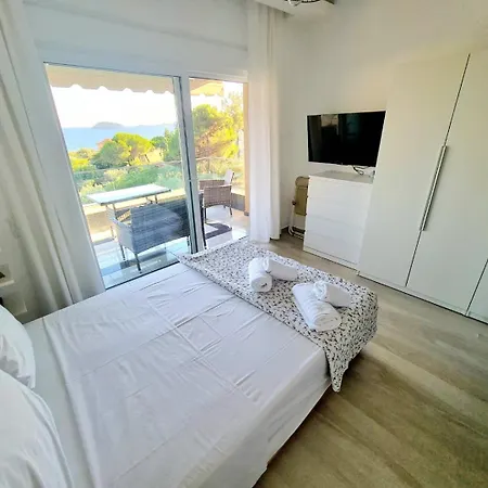 Nana's Seaview *