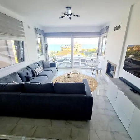Nana's Seaview PalaiónTsiflíkion