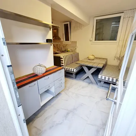 Nana's Seaview Apartamento