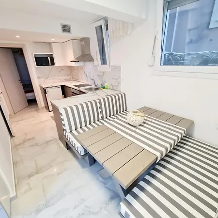 Apartament Nana's Seaview PalaiónTsiflíkion